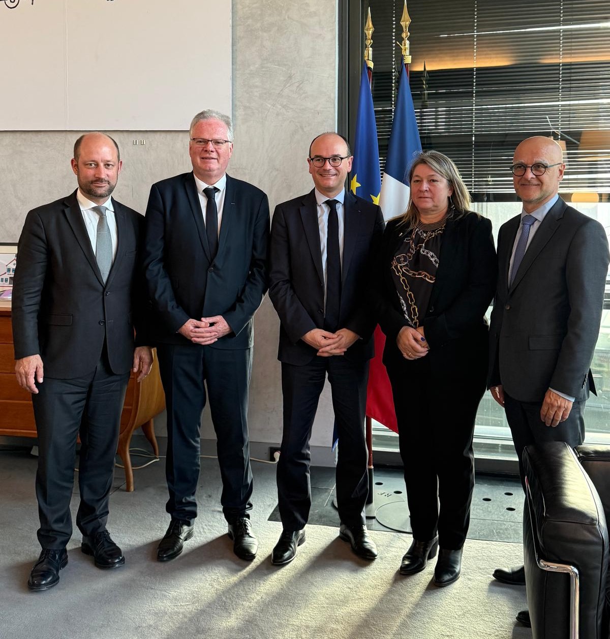Loïc HERVÉ et Xavier ROSEREN rencontrent le Ministre chargé de l’Industrie
