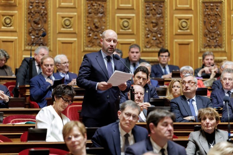 Incendie à Crans-Montana&nbsp;: Loïc HERVÉ demande des contrôles de nuit
