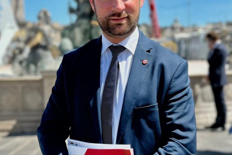 Nommé co-rapporteur du projet de loi d’orientation et de  programmation du ministère de l’Intérieur (LOPMI)

